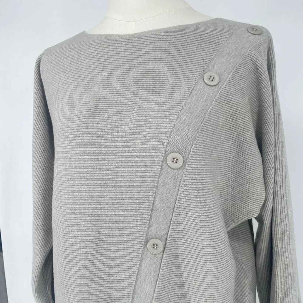 Vila Milano Women's Small Gray Ribbed Knit Button Accent Long Sleeve Pullover‎